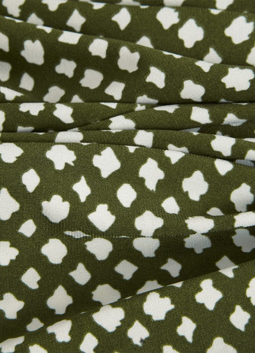 Phase Eight Esme top met grafische print - detail 5 olijfgroen