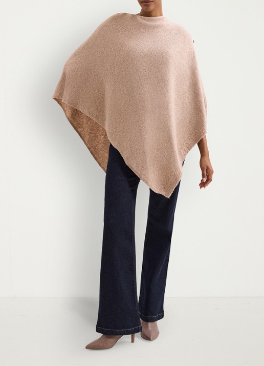Phase Eight Fijngebreide poncho met knoopdetail - voorkant 3 camel