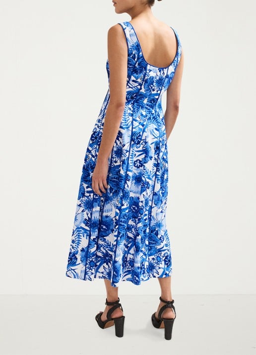 Phase Eight Goldie mouwloze midi jurk met bloemenprint - achterkant 7 blauw