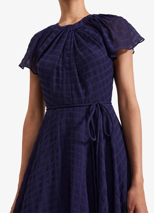 Phase Eight Gwen midi jurk met structuur en strikceintuur - detail 6 donkerblauw