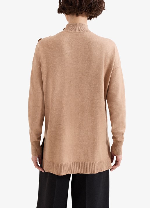 Phase Eight Holly fijngebreide trui met knoopdetail en col - achterkant camel