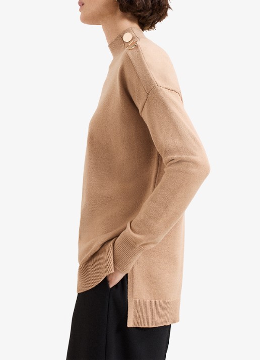 Phase Eight Holly fijngebreide trui met knoopdetail en col - detail 6 camel