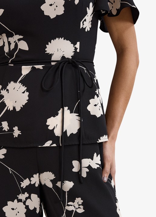 Phase Eight Jolie wide fit jumpsuit met bloemenprint en strikceintuur - detail 6 zwart