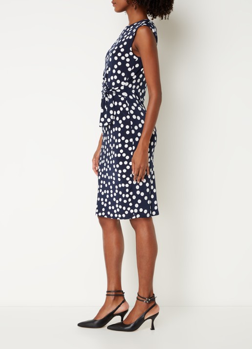 Phase Eight Josey mini kokerjurk met stippenprint en strikceintuur - voorkant 5 donkerblauw