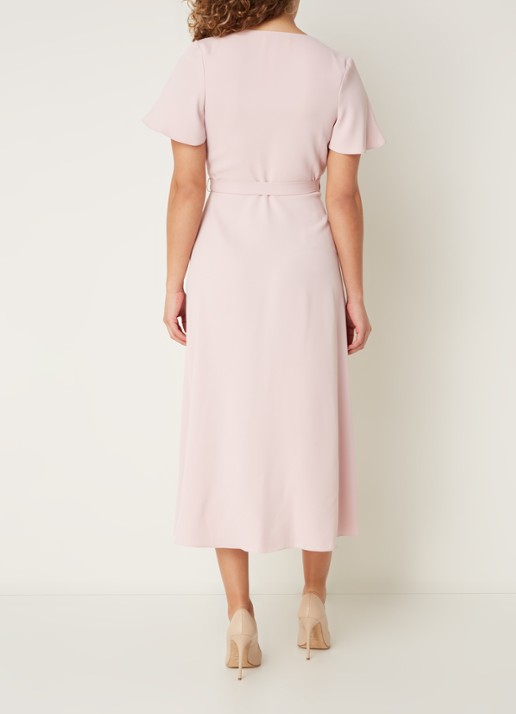 Phase Eight Julissa midi wikkeljurk met volant - achterkant lichtroze
