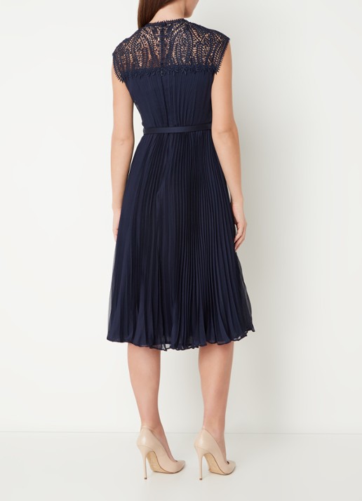 Phase Eight Makaela midi jurk met plissé en ceintuur  - achterkant 4 donkerblauw