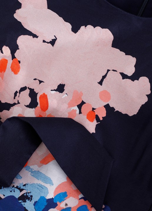 Phase Eight Natalya midi jurk met bloemenprint en strikceintuur - detail 8 donkerblauw