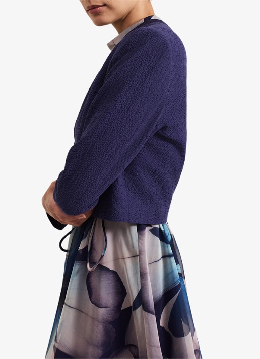 Phase Eight Olivia cropped blazer met structuur - detail 3 donkerblauw