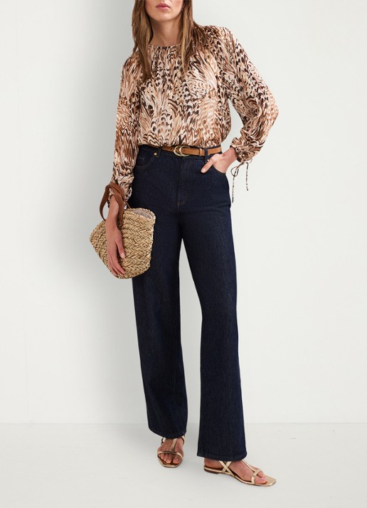 Phase Eight Rafaella blouse met grafische print - voorkant 2 lichtbruin