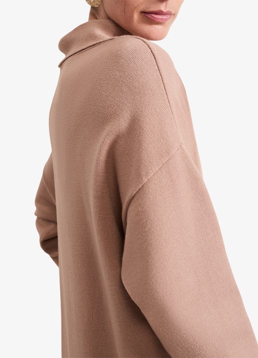 Phase Eight Skylar mini fijngebreide trui-jurk met opstaande kraag  - detail 5 camel