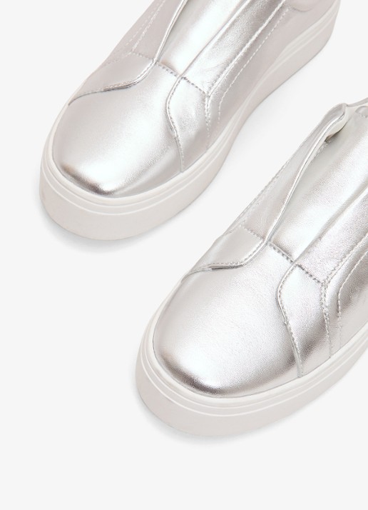 Phase Eight Sneaker van leer met metallic finish - achterkant 8 zilver