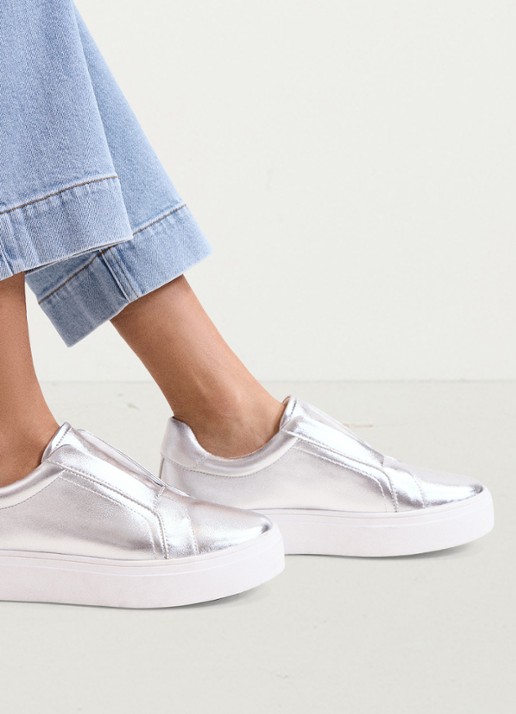 Phase Eight Sneaker van leer met metallic finish - detail 6 zilver