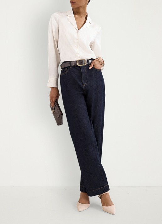 Phase Eight Vega blouse met V-hals - voorkant 2 gebroken wit