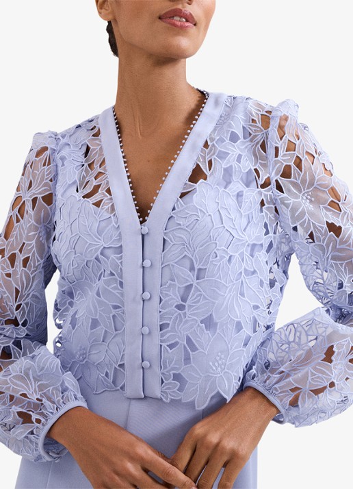 Phase Eight Winona jumpsuit met vest van broderie - detail 4 pale blue