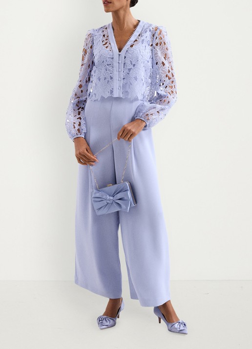 Phase Eight Winona jumpsuit met vest van broderie - voorkant 8 pale blue