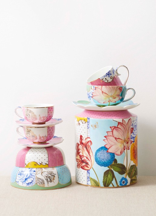 Pip Studio Royal kopje en schotel 22 cl - voorkant 3 lichtblauw