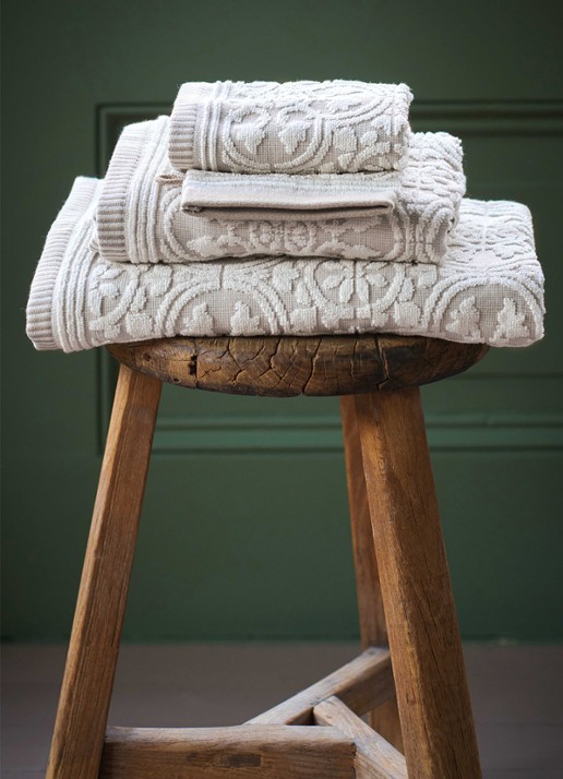 Pip Studio  Tile de Pip douchehanddoek 55 x 100 cm  - detail 5 khaki