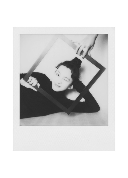 Polaroid Now instant fotocamera - detail 7 geel