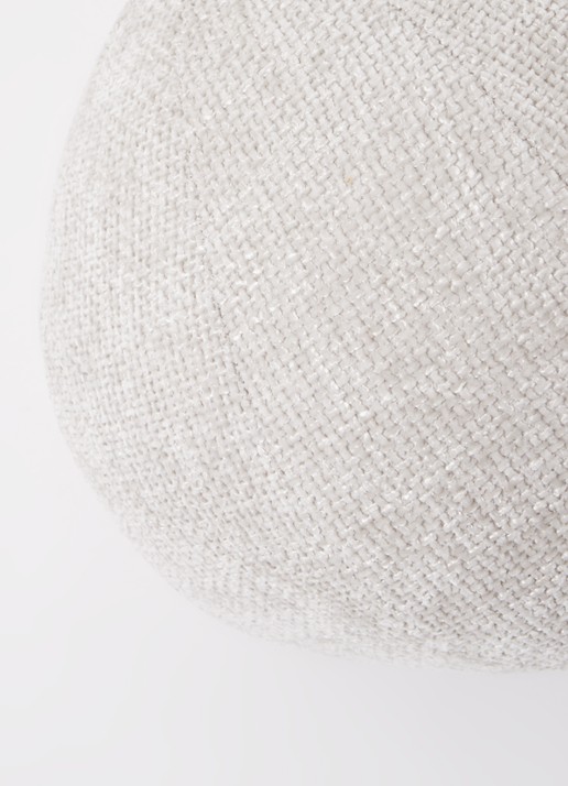 POLSPOTTEN Ball sierkussen S Ø30 cm - detail 2 lichtgrijs