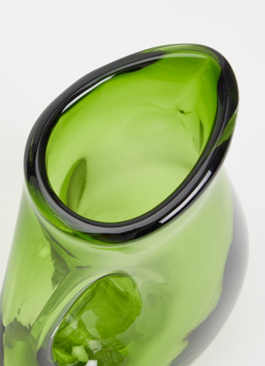 POLSPOTTEN Jug With a Hole karaf 85 cl  - voorkant 2 olijfgroen
