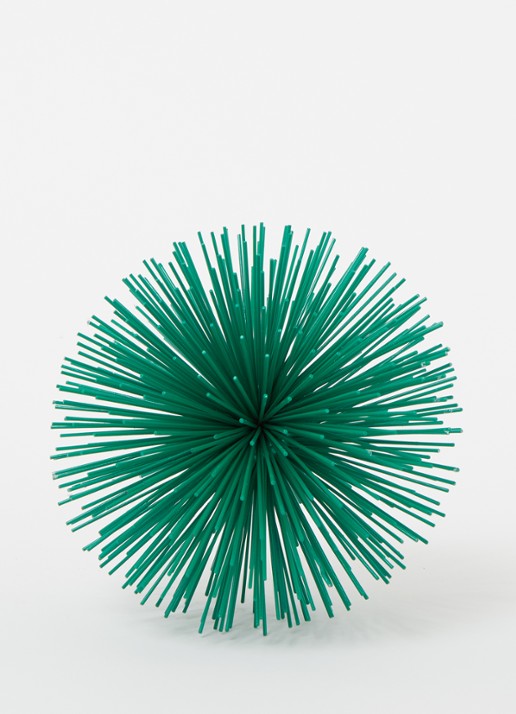 POLSPOTTEN Prickle S ornament 18 cm - voorkant 2 groen