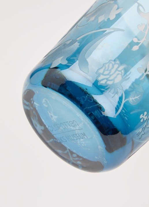 POLSPOTTEN Scattered Flowers glas 54 cl set van 2 - voorkant 2 donkerblauw