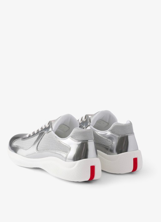 Prada America's Cup sneaker van mesh met metallic finish - achterkant zilver