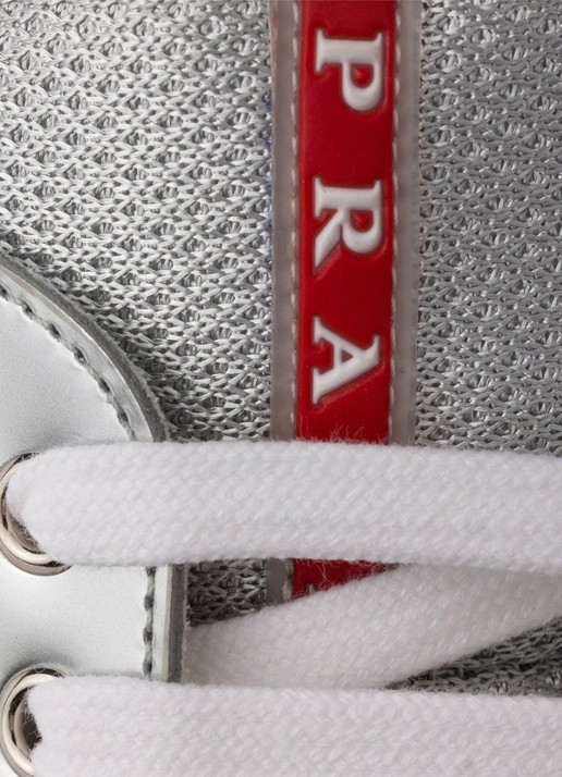 Prada America's Cup sneaker van mesh met metallic finish - detail 4 zilver
