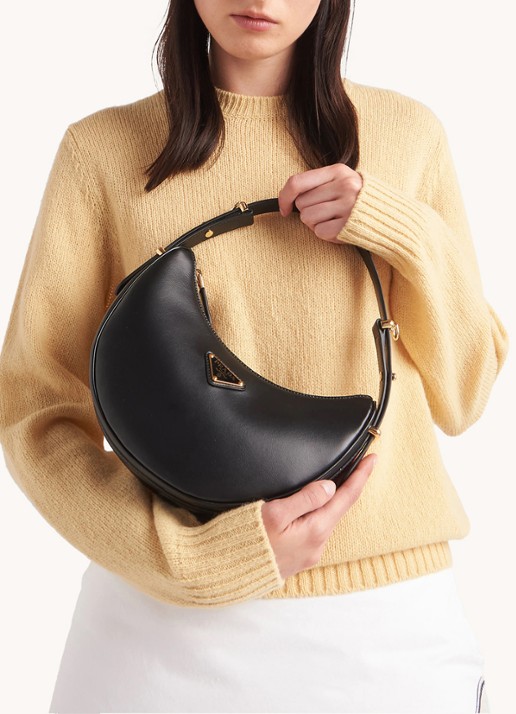 Prada Arqué Small schoudertas van leer - voorkant 3 zwart