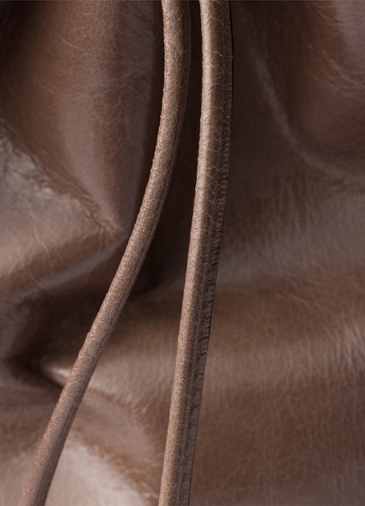 Prada Bonnie Extra-Large schoudertas van kalfsleer - detail 5 taupe