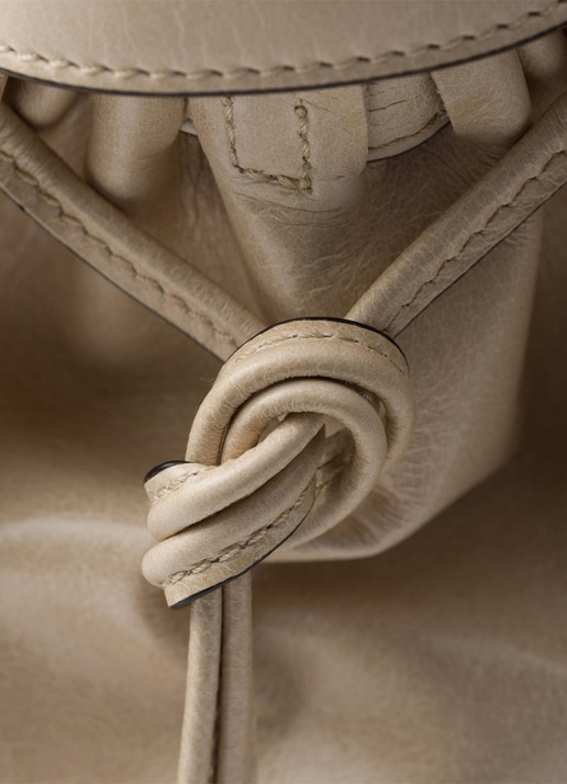 Prada Bonnie Large schoudertas van kalfsleer - detail 4 beige