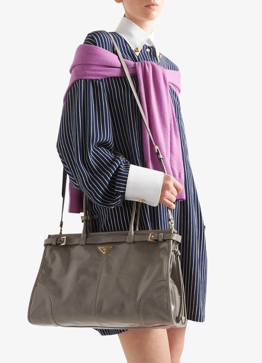Prada Bonnie Large schoudertas van kalfsleer - voorkant 3 middengrijs