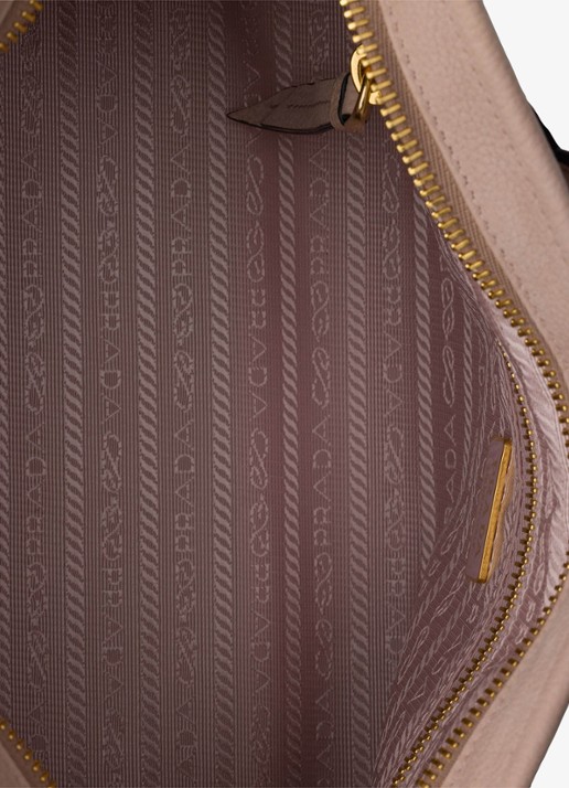 Prada Bonnie Medium schoudertas van nubuck - detail oudroze