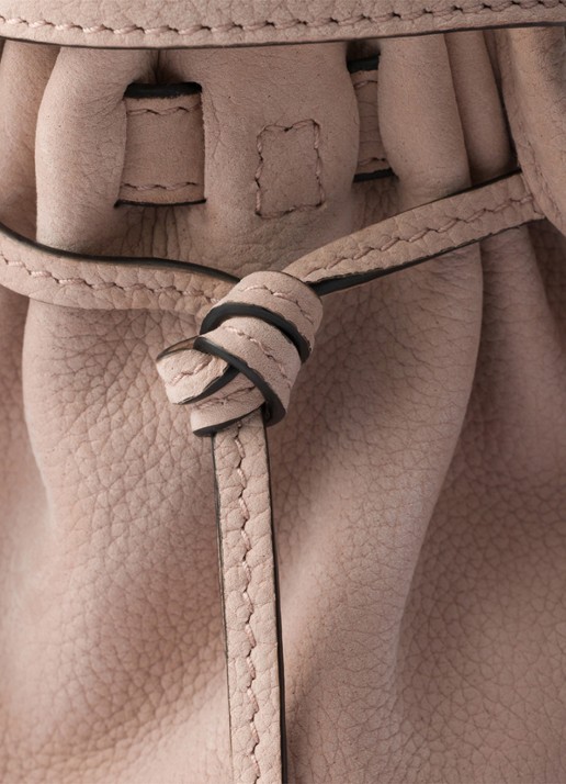 Prada Bonnie Medium schoudertas van nubuck - detail 2 oudroze