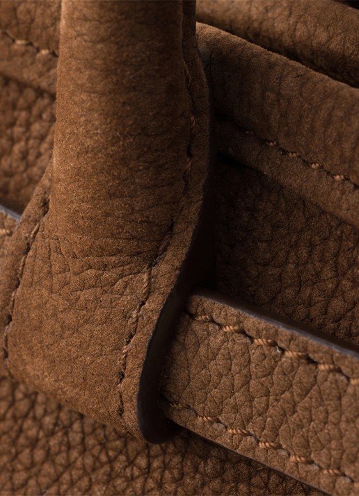 Prada Bonnie Medium schoudertas van nubuck - detail 5 donkerbruin