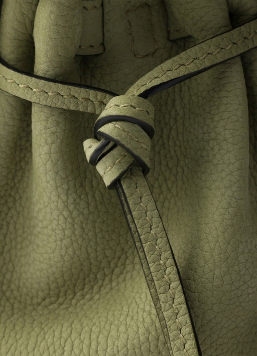 Prada Bonnie Medium schoudertas van nubuck - detail 4 groen