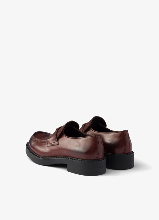 Prada Chocolate loafer van kalfsleer - achterkant 7 bruin