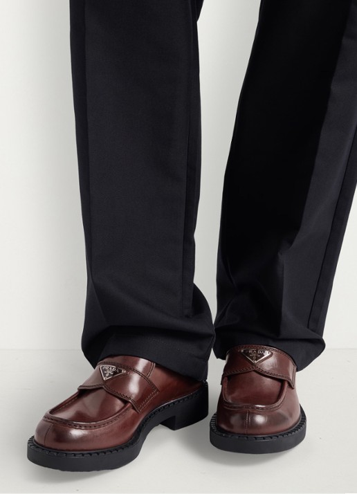 Prada Chocolate loafer van kalfsleer - voorkant 6 bruin