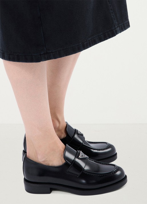 Prada Chocolate loafer van leer met logo  - achterkant 10 zwart