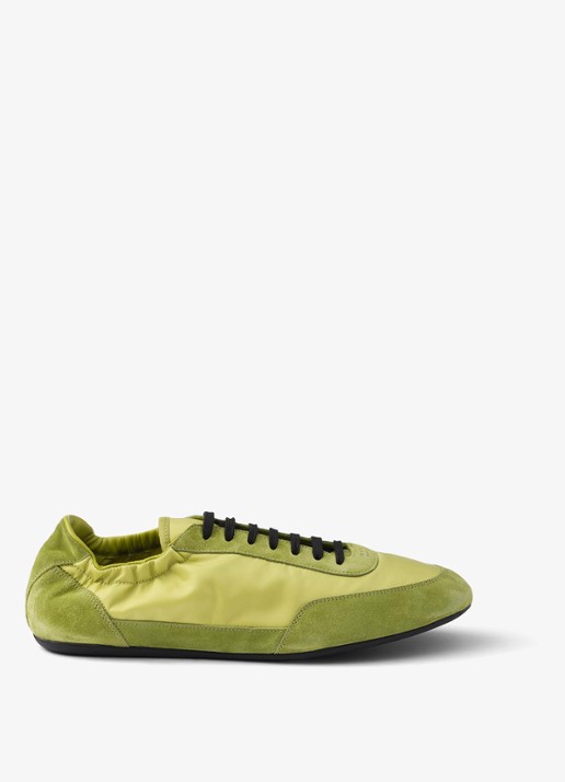 Prada Collapse Re-Nylon sneaker met suède details - voorkant 2 lime