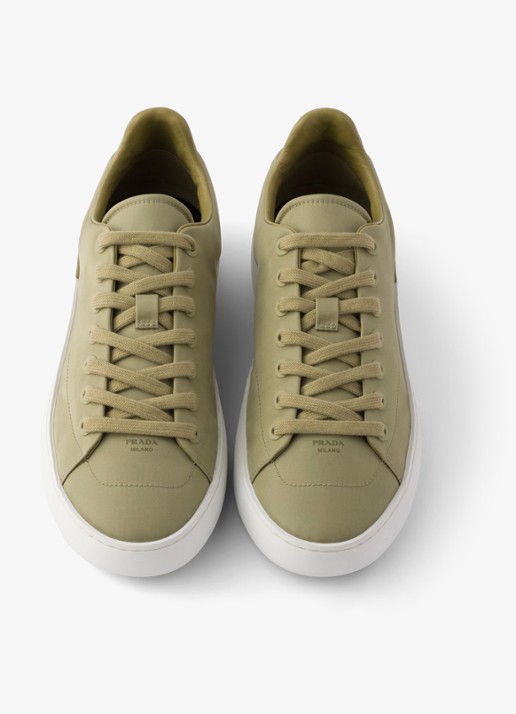 Prada Court Re-Nylon sneaker met logo - detail 3 groen