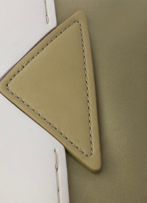 Prada Court Re-Nylon sneaker met logo - detail 5 groen