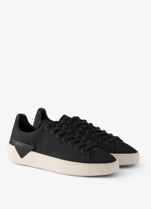 Prada Court Re-Nylon sneaker met logo - voorkant 6 zwart