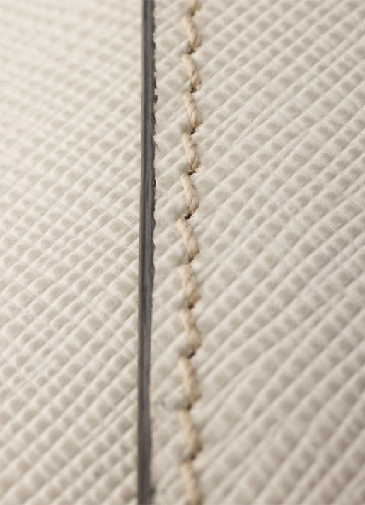 Prada Crossbodytas van kalfsleer - detail 5 gebroken wit
