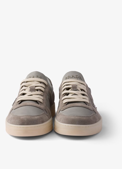 Prada Downtown Re-Nylon sneaker met suède details - detail 5 taupe