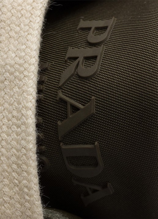 Prada Downtown Re-Nylon sneaker met suède details - detail 4 groen