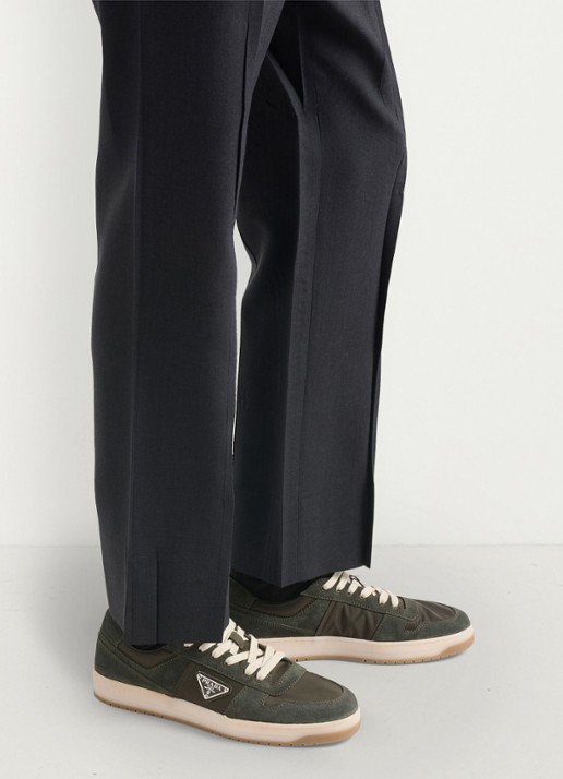 Prada Downtown Re-Nylon sneaker met suède details - voorkant 7 groen