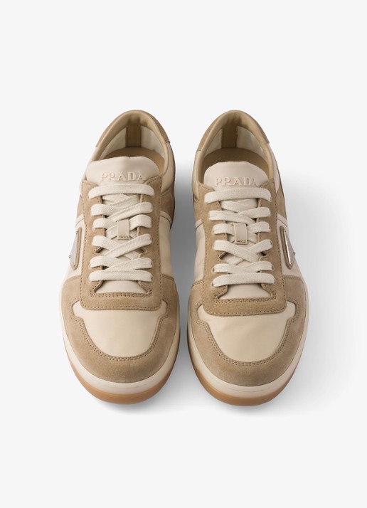 Prada Downtown Re-Nylon sneaker met suède details - detail 5 beige