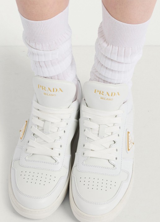 Prada Downtown sneaker van leer met logo - detail wit
