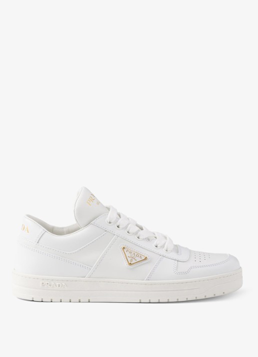 Prada Downtown sneaker van leer met logo - voorkant 6 wit